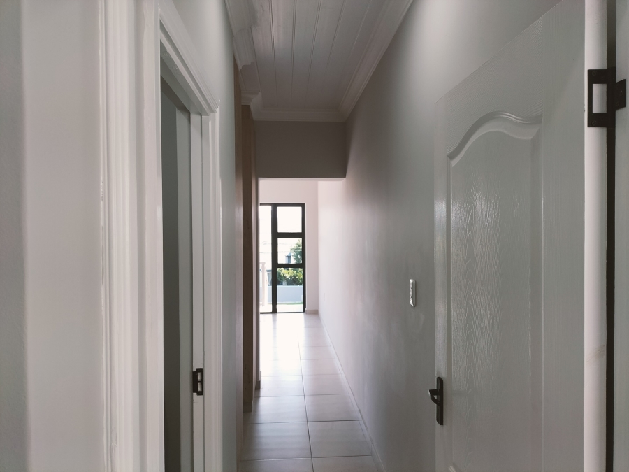 3 Bedroom Property for Sale in Fraaiuitsig Western Cape